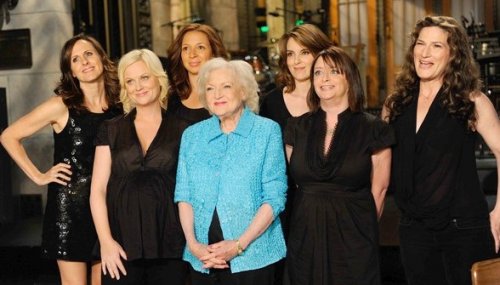 Betty White hosts SNL