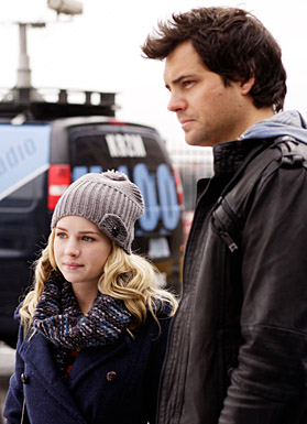 Life Unexpected Brittany Robertson Kristoffer Polaha